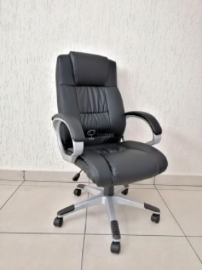 Кресло Barneo K-6 для руководителя (черная экокожа) в Игре - igra.ok-mebel.com | фото