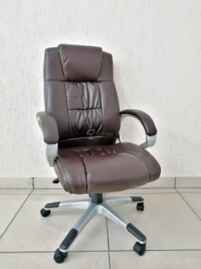 Кресло Barneo K-6 для руководителя (коричневая экокожа) в Игре - igra.ok-mebel.com | фото