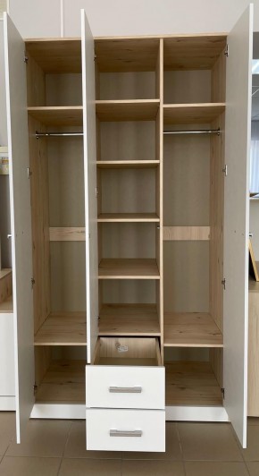 Шкаф "Милана" 3-х створчатый с 2 ящиками по центру в Игре - igra.ok-mebel.com | фото 2