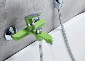 Смеситель для ванны Accoona A6366K (зеленый) в Игре - igra.ok-mebel.com | фото 2