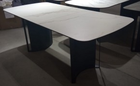 Стол RASMUS 160 TL-45 Белый мрамор, испанская керамика / черный каркас, ®DISAUR в Игре - igra.ok-mebel.com | фото 2