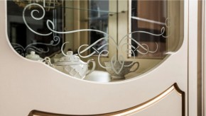 Витрина одностворчатая Мона Лиза (крем) в Игре - igra.ok-mebel.com | фото 6